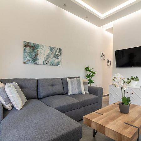 Misty Grey Apartment Near City Centre Heraklion  Ngoại thất bức ảnh