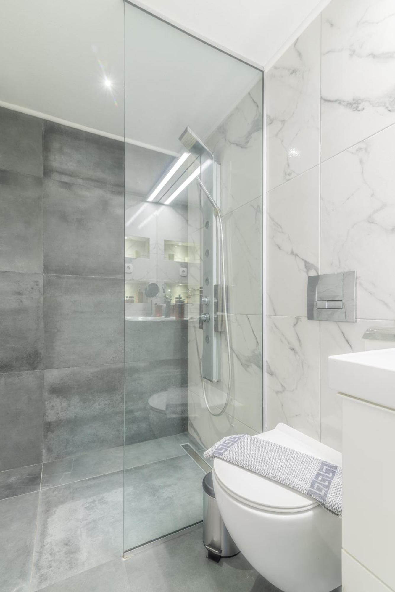 Misty Grey Apartment Near City Centre Heraklion  Ngoại thất bức ảnh