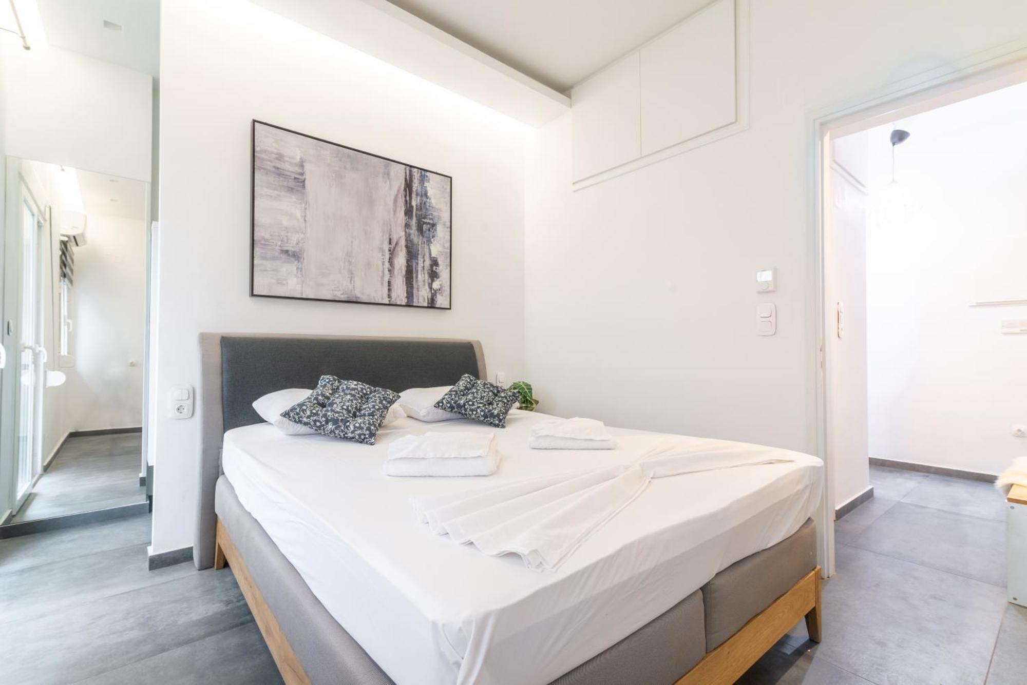 Misty Grey Apartment Near City Centre Heraklion  Ngoại thất bức ảnh